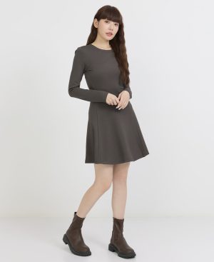 圓領公主線洋裝